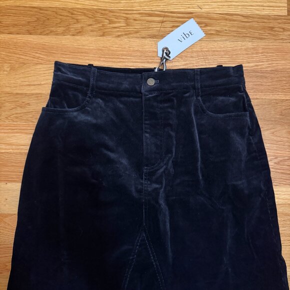 Black Faint Corduroy Teen Skirt - Picture 4 of 6